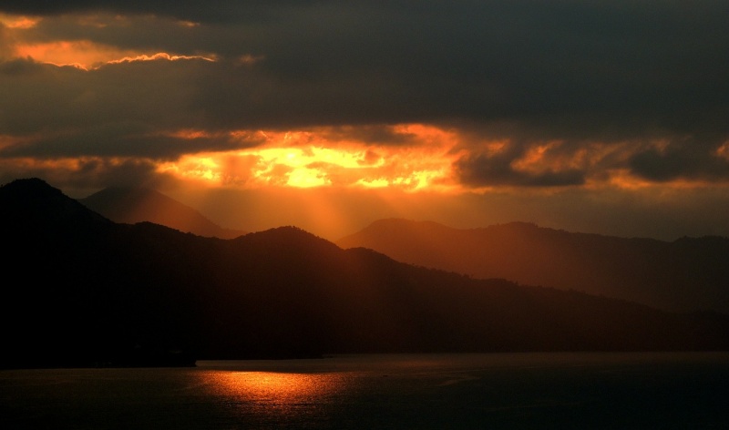 File:Amazing-Sunset.jpg