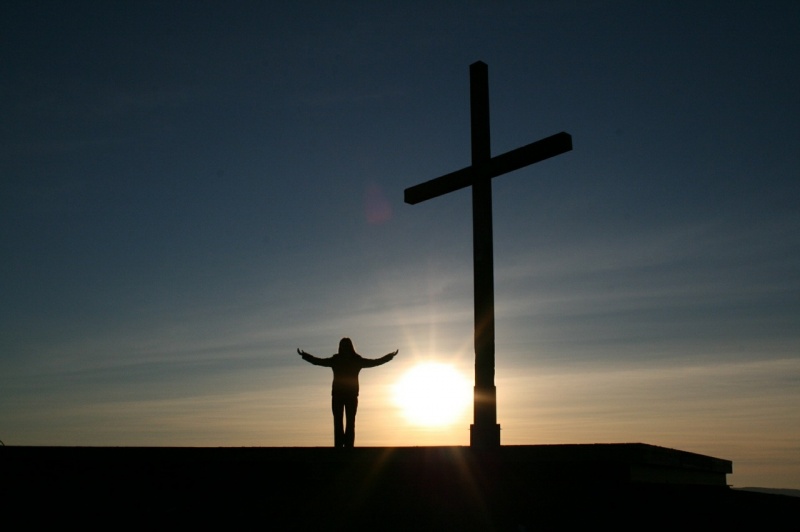 File:Man-With-Cross-At-Sunset.jpg